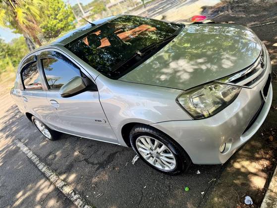 TOYOTA ETIOS 1.5 XLS SEDAN 16V FLEX 4P MANUAL
